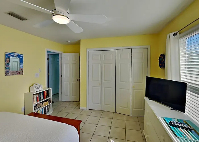 Apartment Three Cs #102 - Surfsong